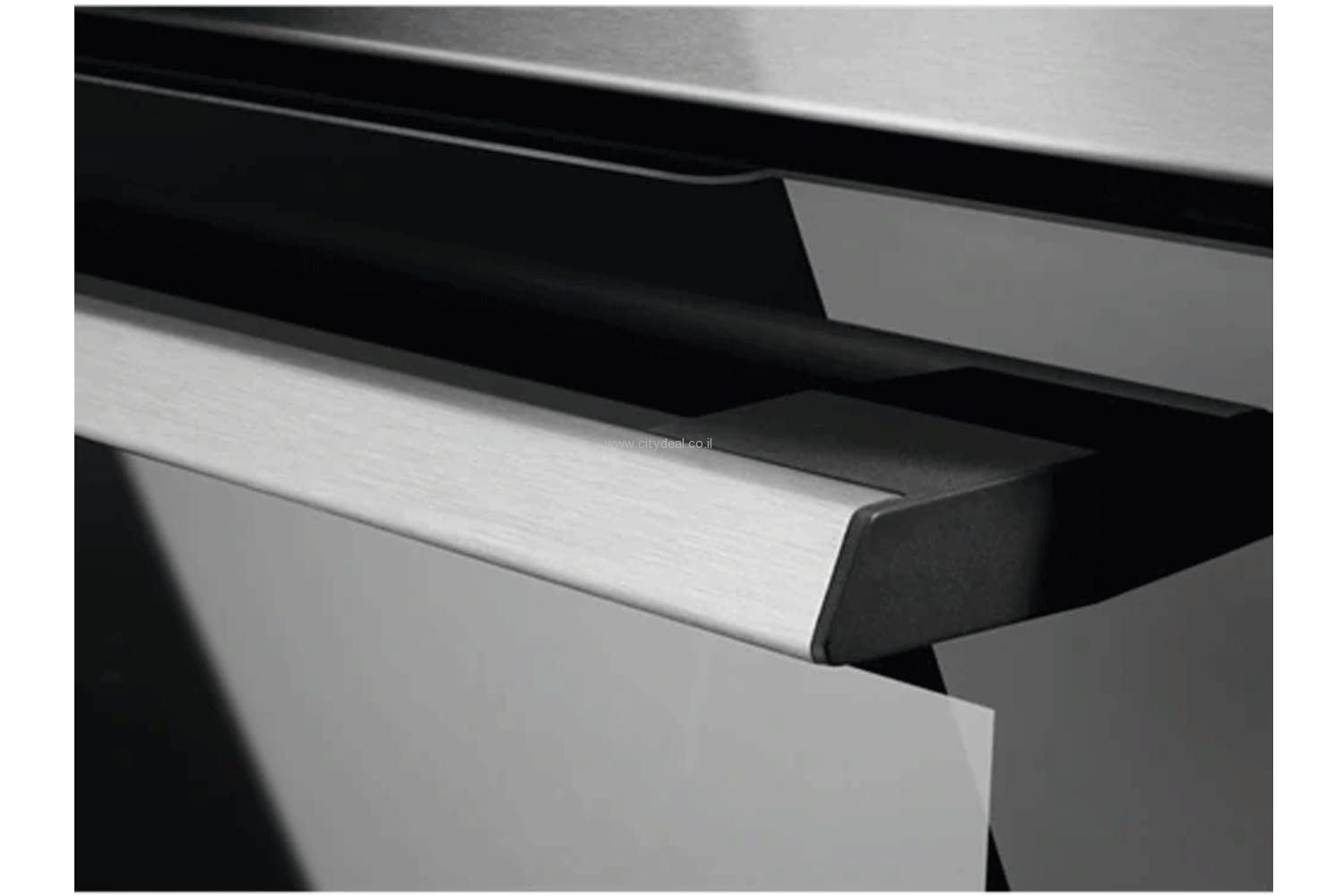 תנור בנוי פירולטי Electrolux דגם KOFDP40X – תמונה 3