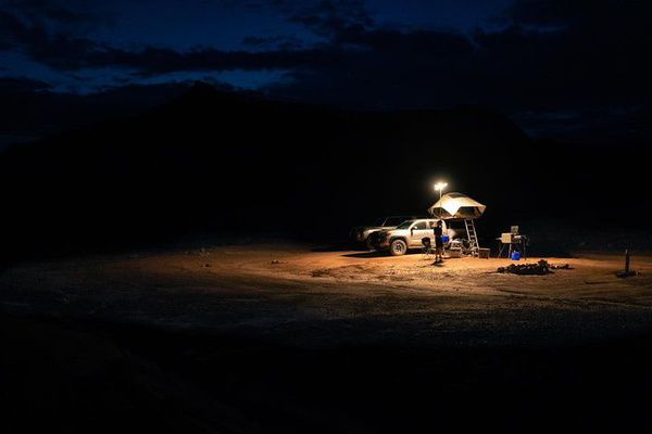 תאורה ניידת נטענת GOALZERO דגם SKYLIGHT 6000 יבואן רשמי - גוון 3250K – תמונה 13