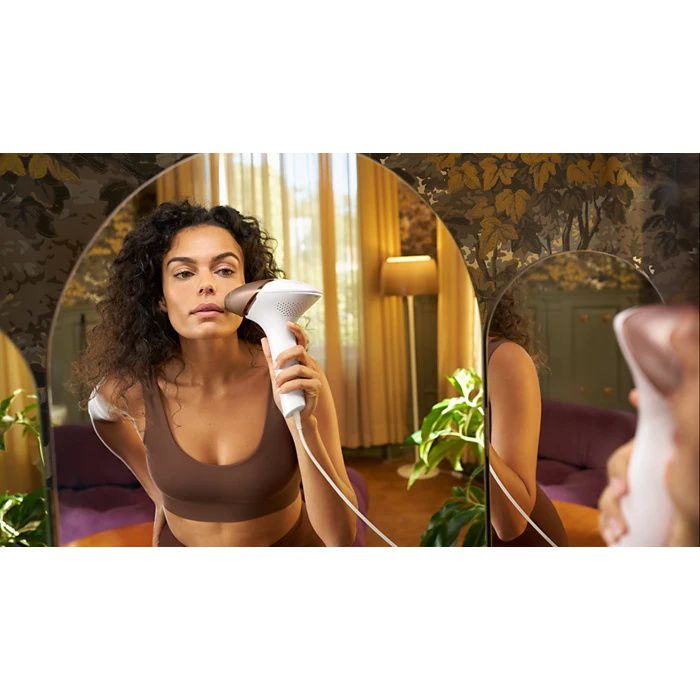 מכשיר להסרת שיער IPL Philips Lumea BRI945 – טכנולוגיית SenseIQ לעור חלק לאורך זמן | יבואן רשמי-משלוח מהיר – תמונה 9