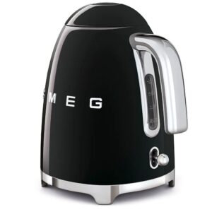 קומקום חשמלי SMEG KLF03BLEU שחור מבריק 1.7 ליטר – עיצוב רטרו איטלקי | משלוח מהיר