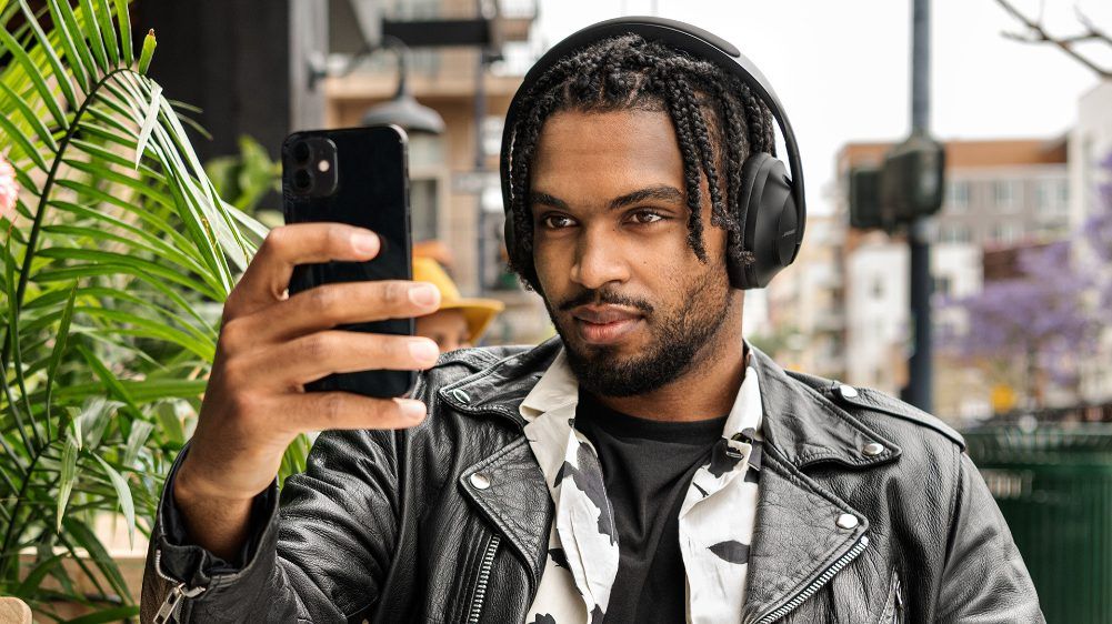 אוזניות Bose Noise Cancelling Headphones 700 – שקט מושלם, סאונד פרימיום וחוויית שיחה חכמה | יבואן רשמי-משלוח מהיר – תמונה 6