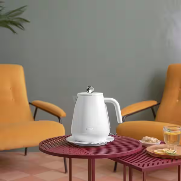 Delonghi KBY2001 – קומקום חשמלי נשלף 1.7 ל׳ 2000W צבע לבן - יבואן רשמי – תמונה 2