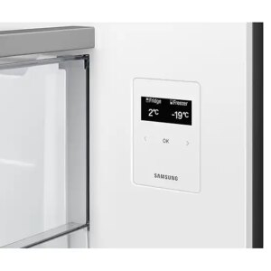 מקרר 4 דלתות מקפיא תחתון 648 ליטר Samsung דגם RM70F63REWML מבית סמסונג בגימור Bespoke לבן - יבואן רשמי | משלוח מהיר