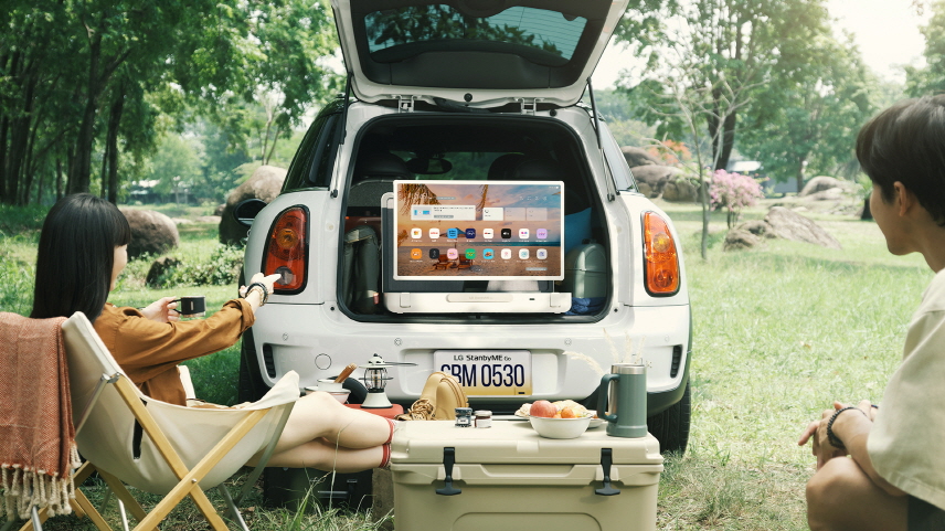 מסך טאץ` חכם נייד GO StanbyME LG דגם 27LX5 LG’s New Lifestyle Screen is Versatile on-the-Go Entertainment Solution_image_3
