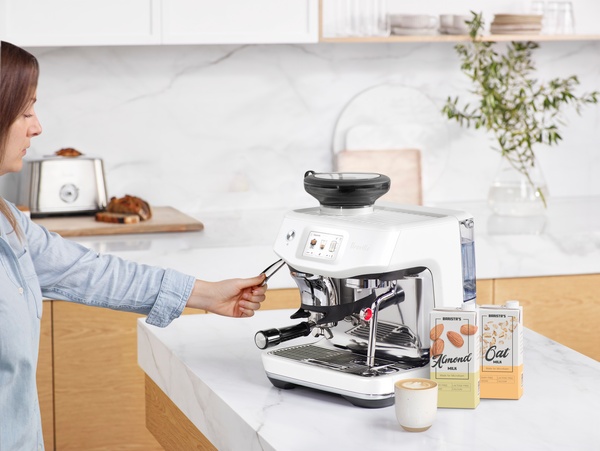 מכונת קפה חכמה אספרסו & Cold Brew Breville Barista Touch™ Impress BES881SST/A | PID | דחיסה אוטומטית | יבואן רשמי-משלוח מהיר – תמונה 3