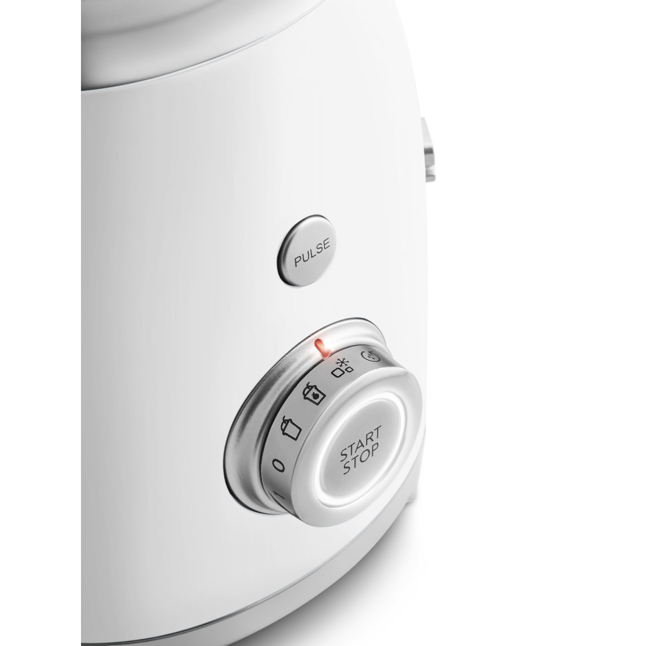 SMEG BLF03WHEU – בלנדר רטרו 800W עם קנקן Tritan בנפח 1.5 ל' סמג בצבע לבן – תמונה 2