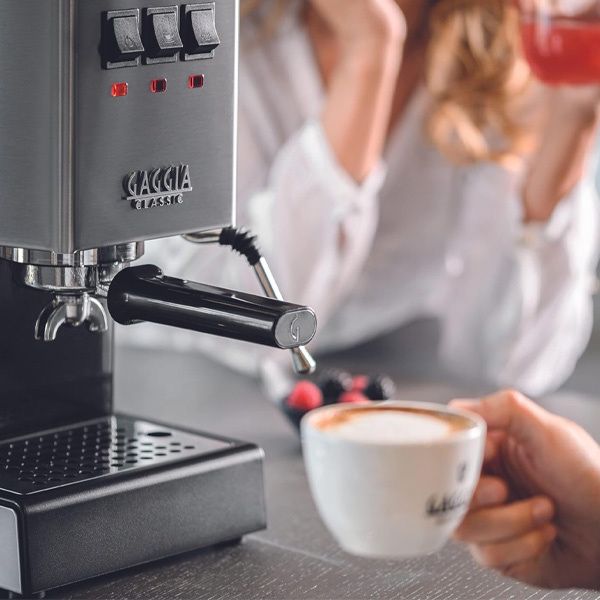 מכונת קפה ידנית Gaggia Classic E24 - איכות איטלקית מקצועית | יבואן רשמי – תמונה 3