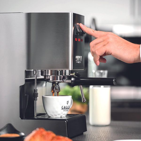 מכונת קפה ידנית Gaggia Classic E24 - איכות איטלקית מקצועית | יבואן רשמי – תמונה 4