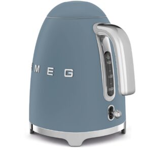 קומקום חשמלי SMEG KLF03SBMEU כחול מט 1.7 ליטר – עיצוב רטרו איטלקי | משלוח מהיר