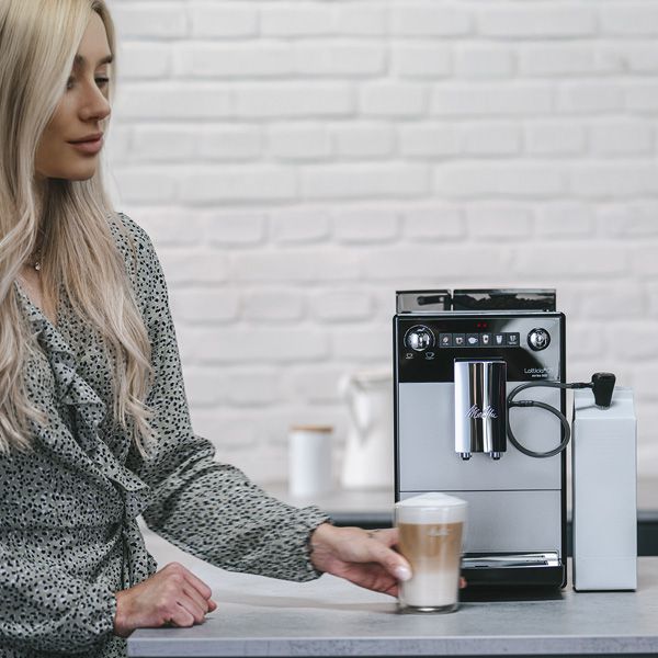 Melitta Latticia OT Silver - מכונת קפה אוטומטית יוקרתית עם מקציף חלב בלחיצה אחת – תמונה 7