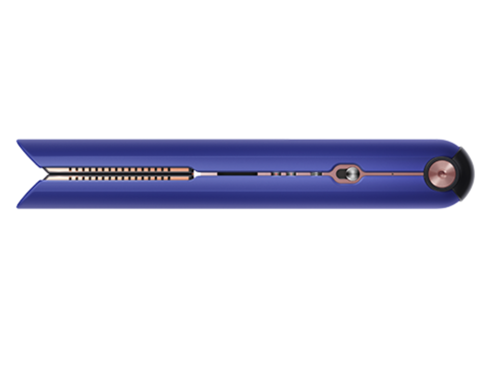 מחליק שיער Dyson Corrale יבואן רשמי - Dyson Corrale hair straightener מחליק השיער Dyson Corrale הוא מוצר מתקדם בעל עיצוב קלאסי ויציב עם יתרונות מרשימים. עם טכנולוגיות מתקדמות כמו בקרת חום חכמה, מסך OLED, וסוללת ליתיום-יון, הוא מספק תוצאות מדויקות ועמידות בשימוש. בנוסף, הערכה כוללת תיק נסיעות עמיד בפני חום וכבל טעינה מגנטי 360° לניידות מרבית.
